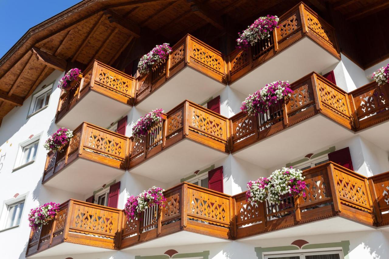 Hotel Gries Canazei Exterior foto